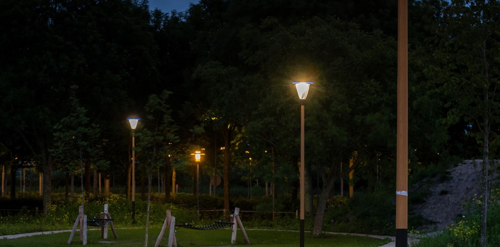 Lightronics PRUNUR A3 armatuur in een park