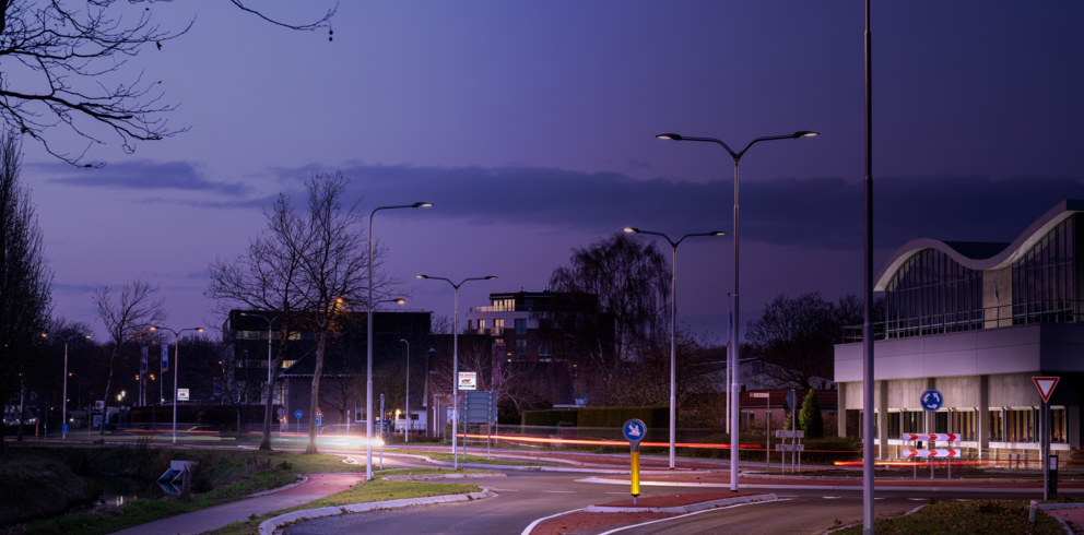 Lightronics BURAN armaturen op een rotonde in Druten Lightronics BURAN armaturen op een rotonde in Druten