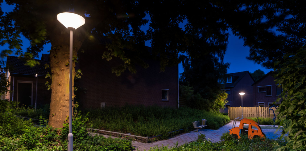 Lightronics Bart armaturen langs een fietspad Lightronics Bart armaturen langs een fietspad