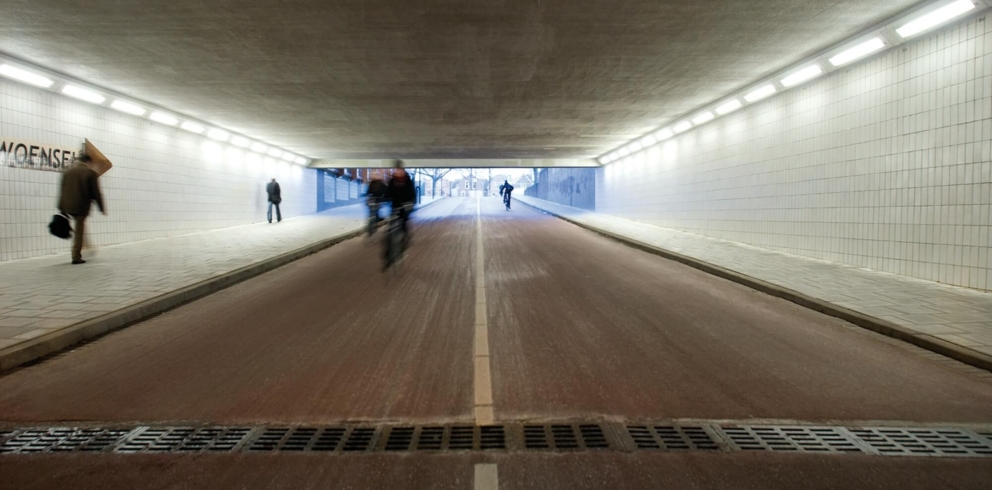 Lightronics PLUTEGO armatuur in een fietstunnel Lightronics PLUTEGO armatuur in een fietstunnel