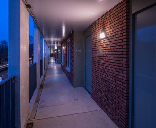 Lightronics GEO armaturen in de galerij van een zorgcomplex in Tilburg