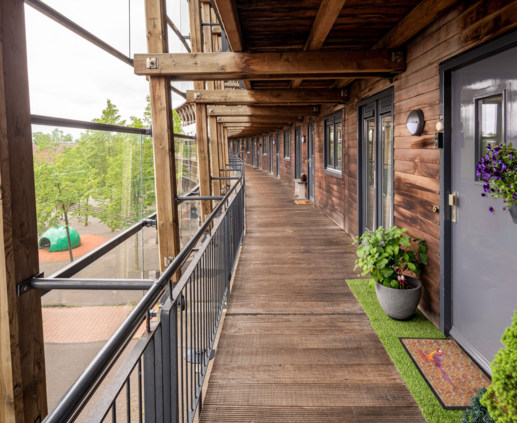 Lightronics DOTT armaturen in de galarij van appartementencomplex Hoge Rij in Deventer Lightronics DOTT armaturen in de galarij van appartementencomplex Hoge Rij in Deventer