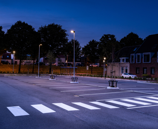 Lightronics BURAN armaturen op een parkeerplaats in Oud Beijerland Lightronics BURAN armaturen op een parkeerplaats in Oud Beijerland